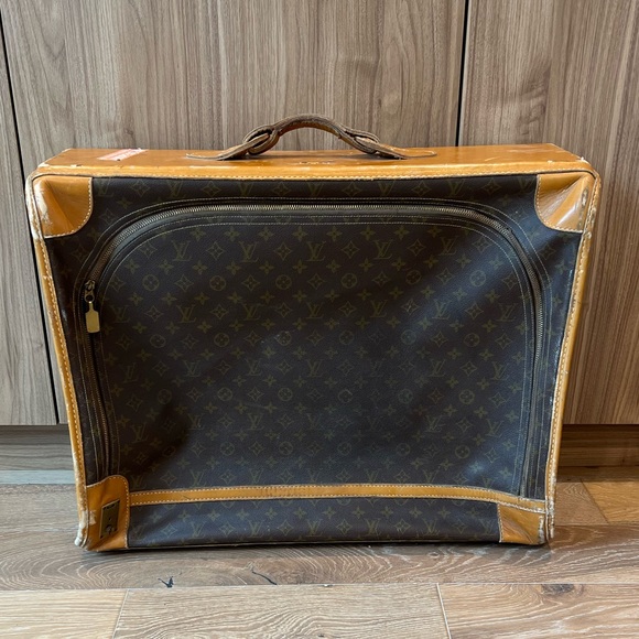 1970s Vintage Louis Vuitton Suitcase - Picture 9 of 9